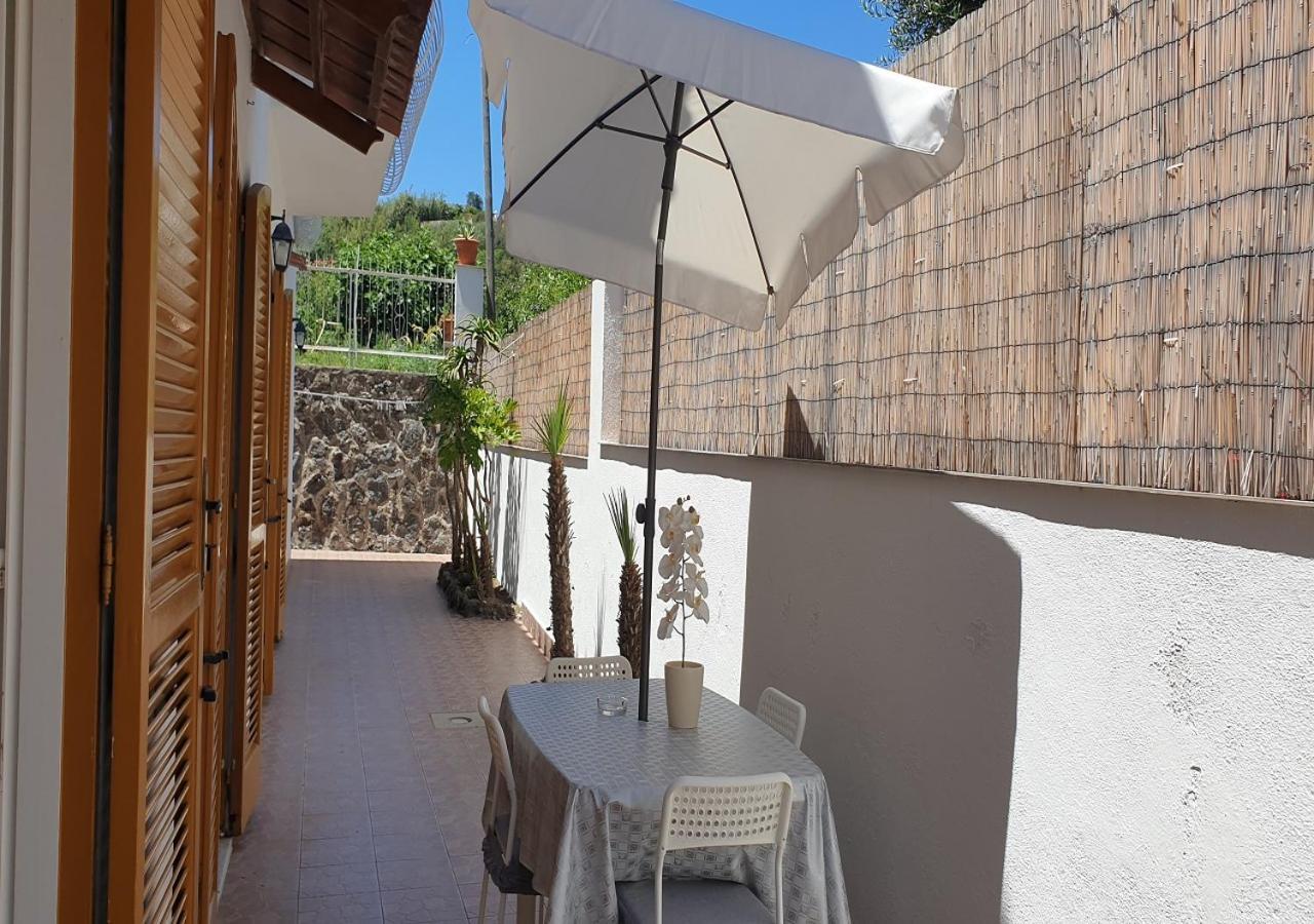 Holiday Apartments Lacco Ameno  المظهر الخارجي الصورة